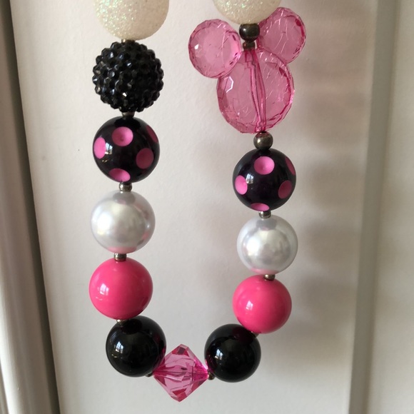 Handmade Minnie Mouse Beaded Necklace 🩷🤍🖤 - Picture 4 of 4